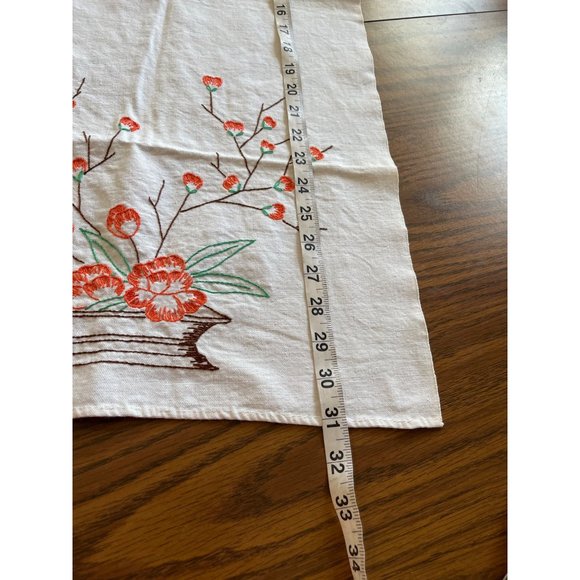 Tea towels and embroidered pieces vintage cottage core - Picture 6 of 15